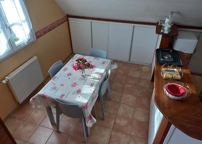 شقة Location 44410 *